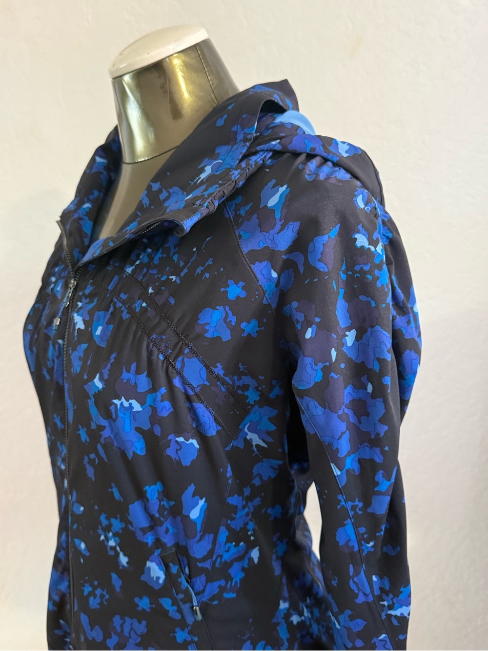 Blue & Black Camouflage Hooded Rain Jacket with Collapsible Hood